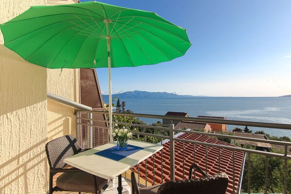Apartment, 1 Bedroom, Balcony, Sea View | Balcony