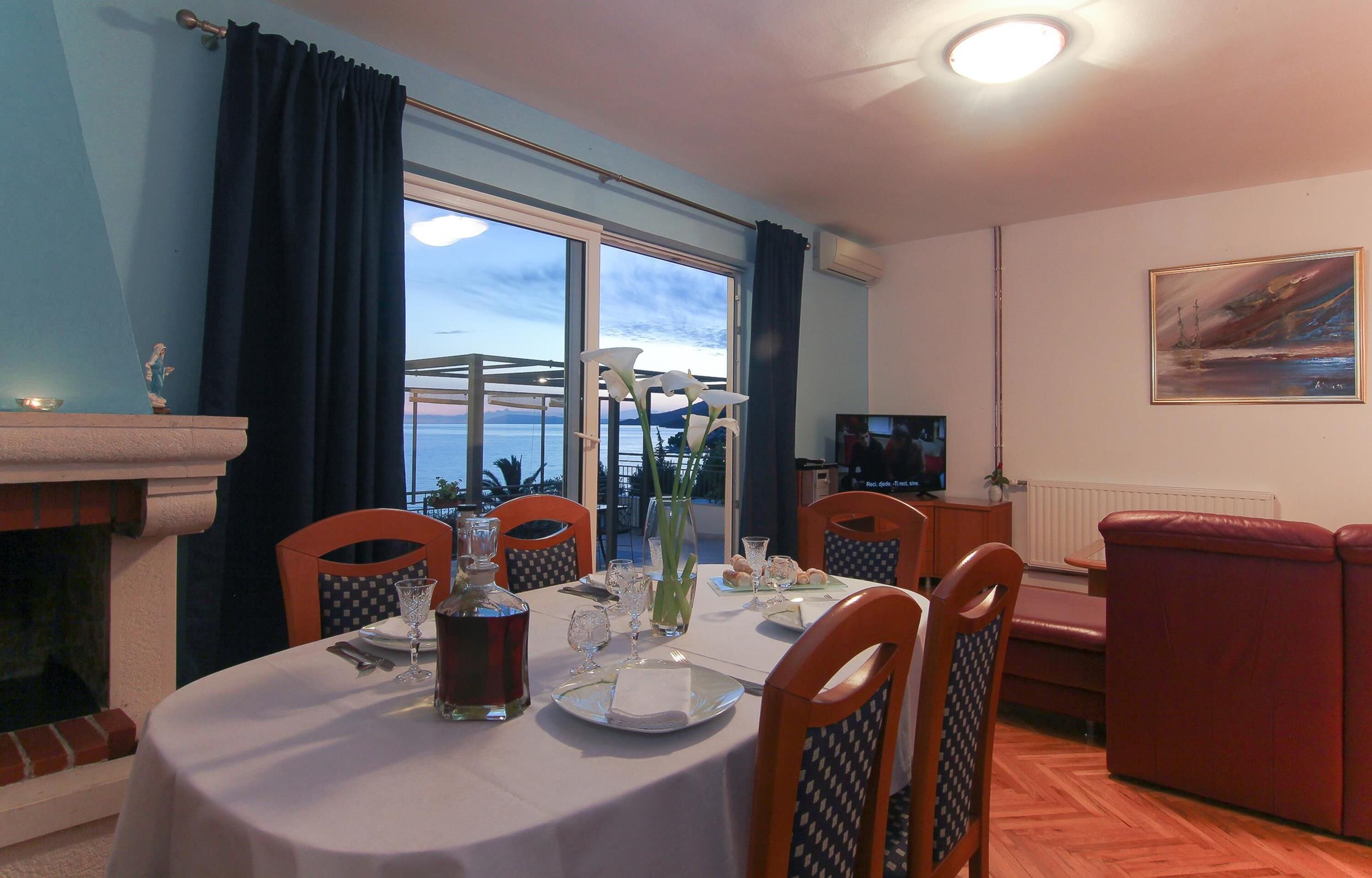 Apartamento, 2 quartos, terraço | Área de estar