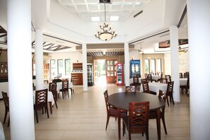 Restaurant - Hotel Gryka e Kelcyres (Këlcyrë)