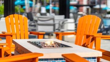 Condo, 3 Bedrooms | Property grounds