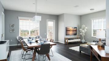 Condo, 3 Bedrooms | Interior