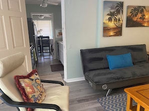 Smart TV, fireplace, DVD player, books - Banana Beach House (Lake Worth)