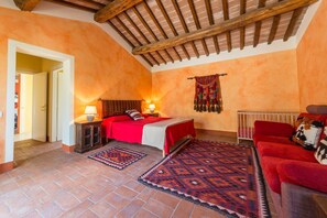 5 habitaciones, wifi y ropa de cama 