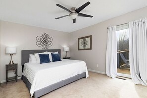 4 habitaciones, tabla de planchar con plancha, cuna de viaje y wifi