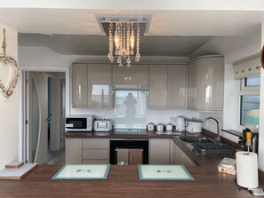 Imagen sin descripción, 2 de 42, botón