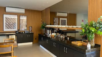 Free daily buffet breakfast