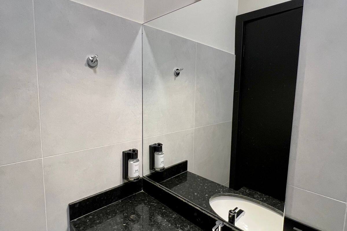 shower, towels, soap, shampoo