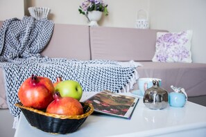 Comfort Apartment | Dining