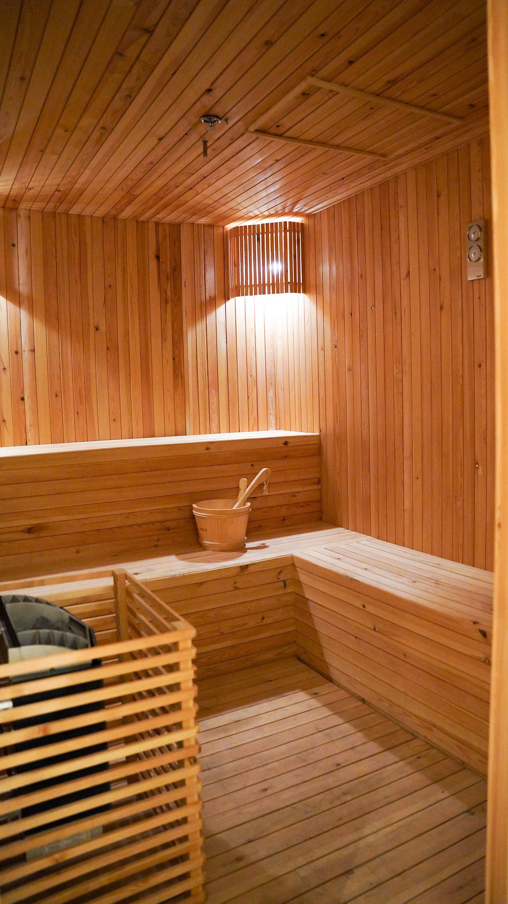 sauna, deep-tissue massages, facials, 1 treatment room