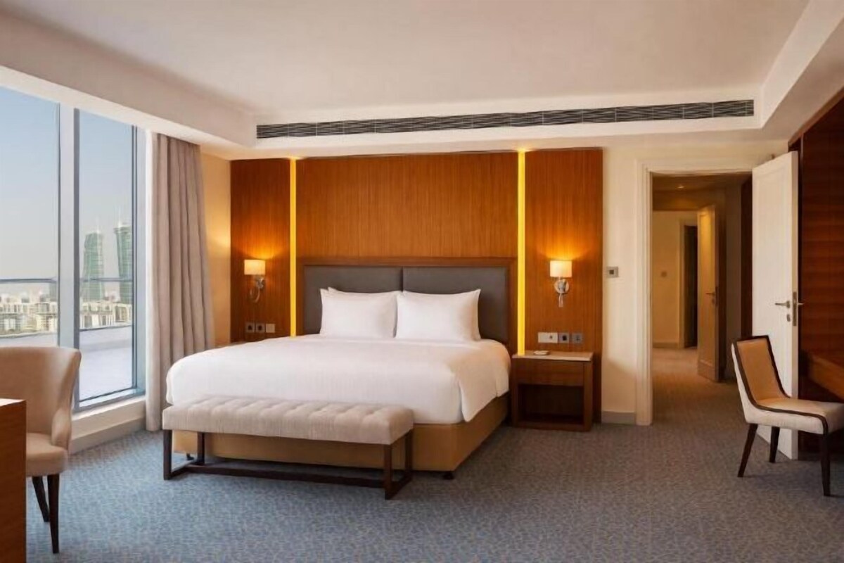 Diplomatic Suite