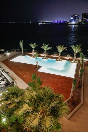 Couples’ dining - Grand Swiss-Belhotel Waterfront Seef (Manama)