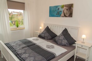 3 室のベッドルーム、WiFi、ベッドシーツ