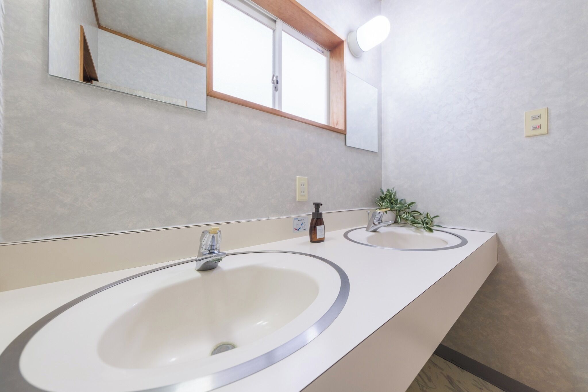 ヘアドライヤー、タオル