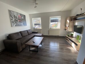 Unclassified image, 5 of 9, button