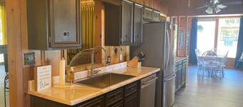 Huge Home-EVENTS WELCOME-Private Boat Ramp-Big Backyard-Perfect For Big Groups