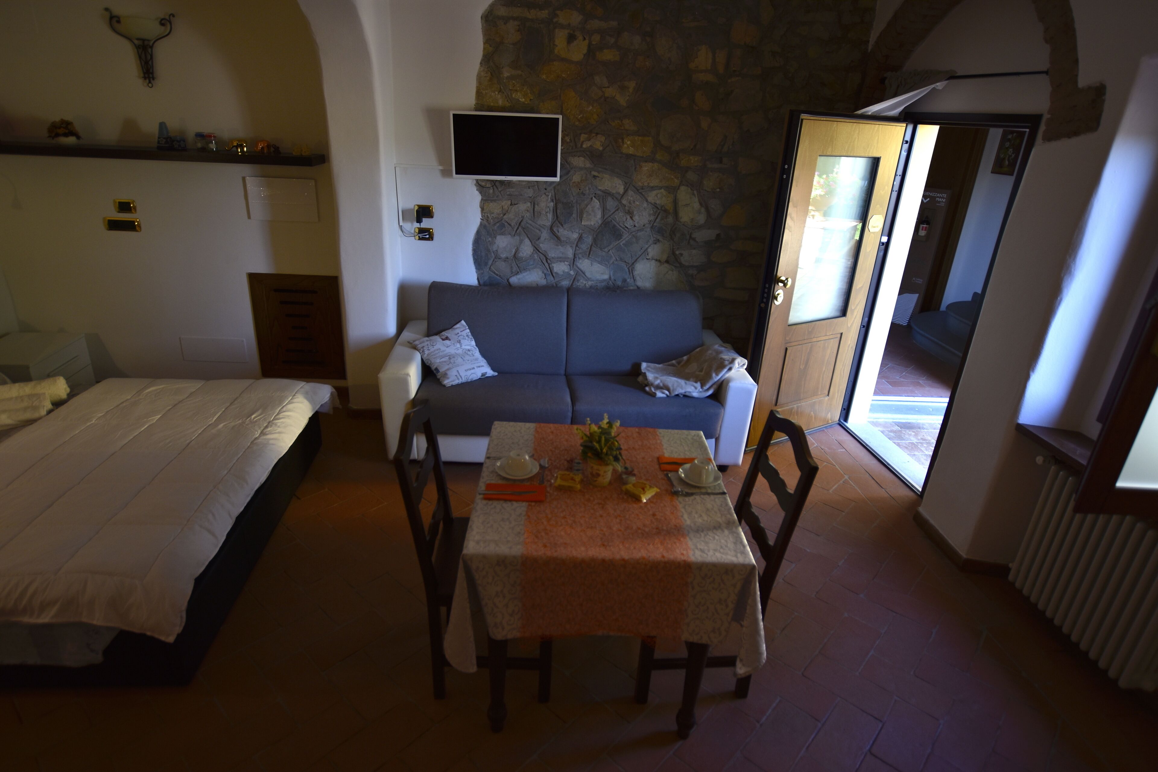 1 camera, culla da viaggio, Wi-Fi gratuito, lenzuola