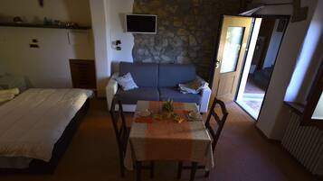 1 camera, culla da viaggio, Wi-Fi gratuito, lenzuola