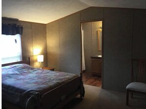 3 bedrooms, bed sheets