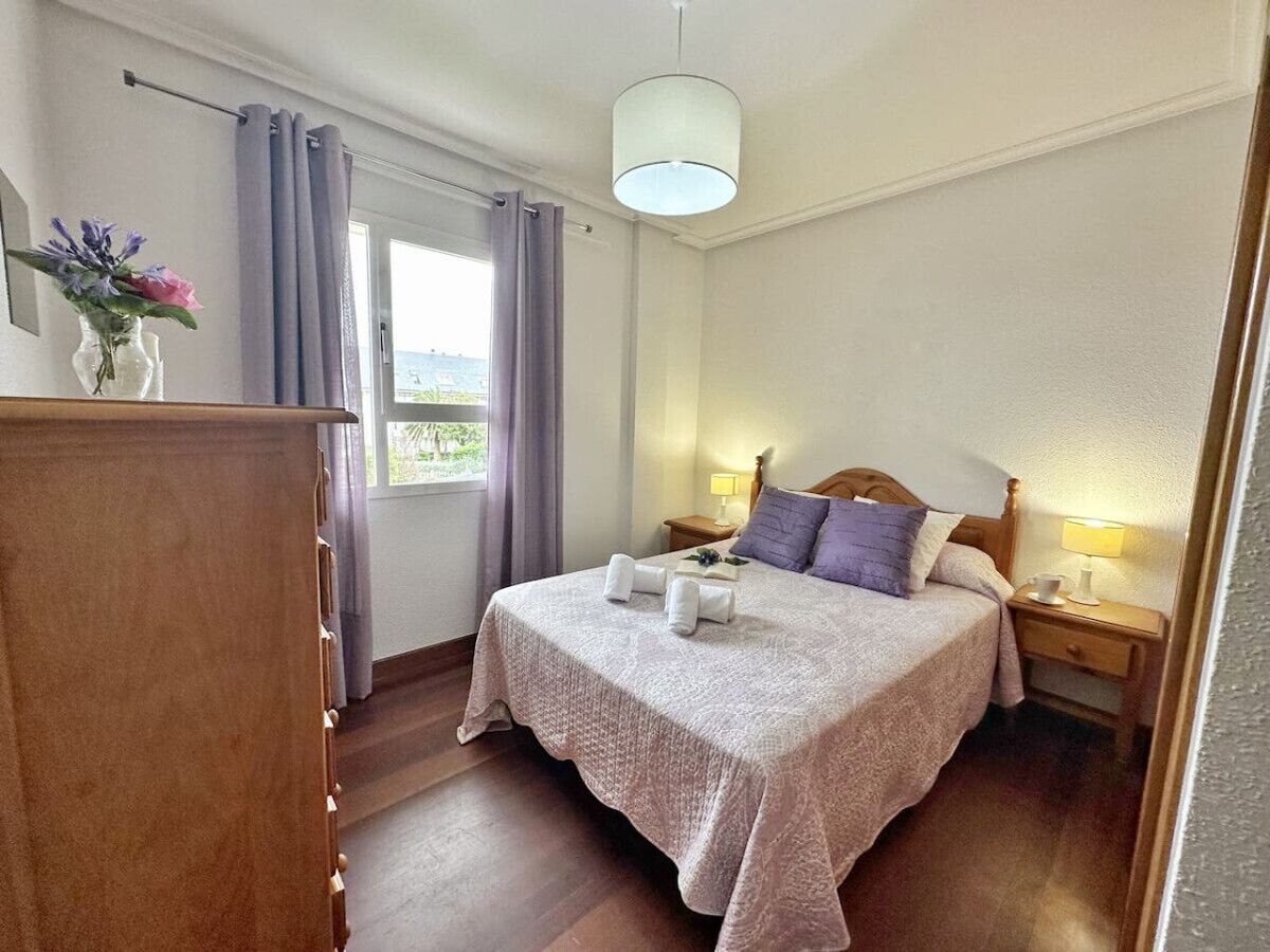 1 bedroom, iron/ironing board, bed sheets