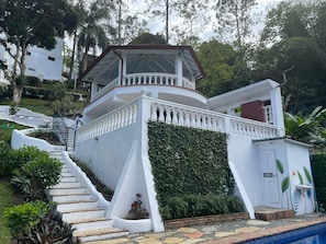 Exterior - Mountain Luxury Retreat – 8-Bedroom Villa with Private Pool (Jarabacoa)