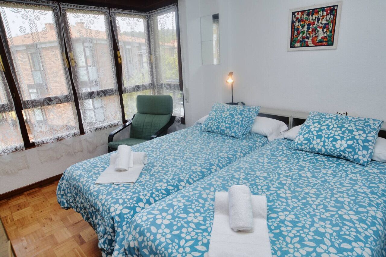 2 Schlafzimmer, Bügeleisen/Bügelbrett, Bettwäsche