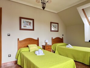 1 室のベッドルーム、アイロン / アイロン台、WiFi (無料)、ベッドシーツ