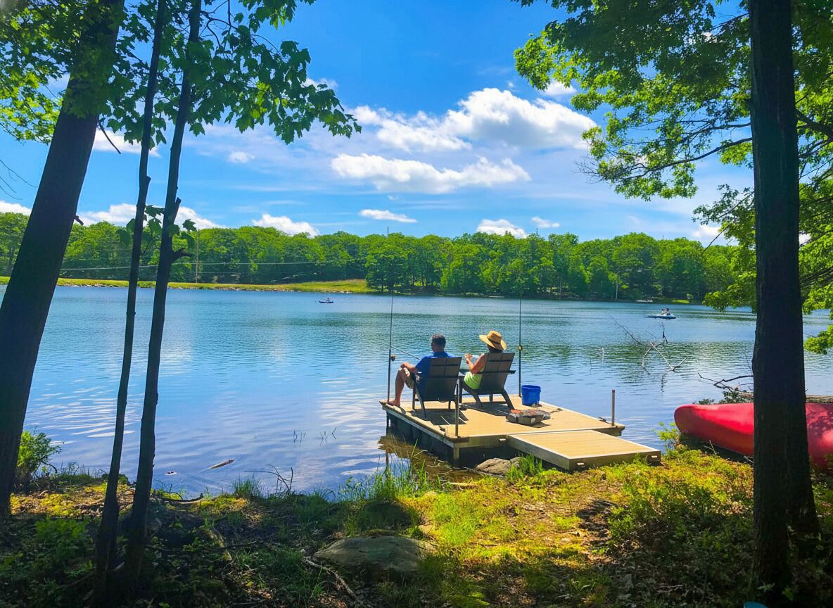Fish at private dock, swim in the lake, enjoy free kayak and canoe!