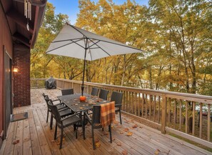 Outdoor dining - Indoor Pool, Hot Tub, Firepit, Skiing, Pets, Games Fully Loaded, Dock (Bushkill)
