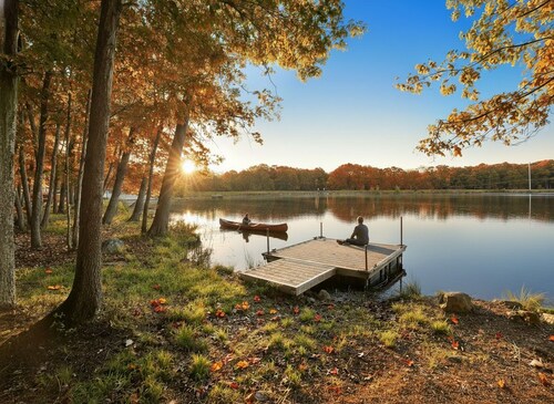 Lakefront Retreat | Hot Tub, Free Kayaks, Pets OK Fully Loaded, Dock