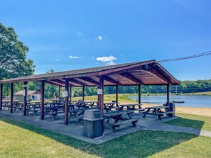 Outdoor dining - Lakefront Retreat | Hot Tub, Free Kayaks, Pets OK Fully Loaded, Dock (Bushkill)
