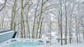 Bain à remous extérieur