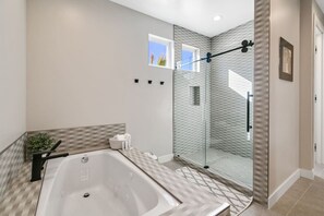 Badewanne, Haartrockner