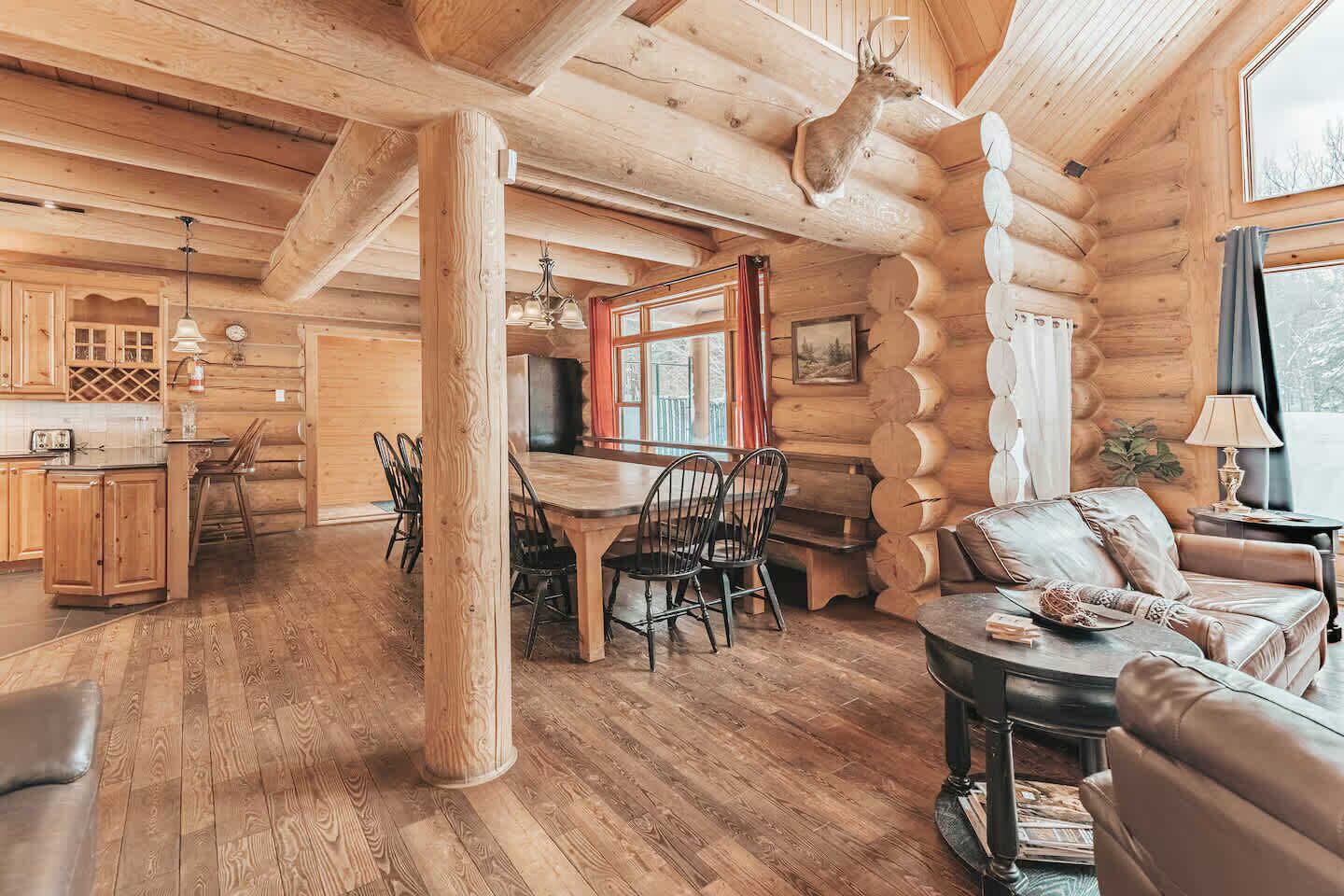 电视、壁炉、办公室