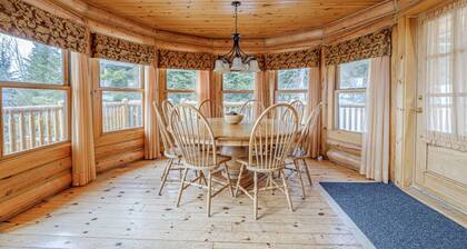 Forest Getaway, Soak in the Spa, Sauna, Fireplace