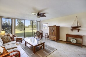 TV - Turtle Bay Hale Mokulani by RedAwning (Kahuku)