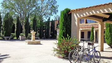 Enceinte de lâhĂ©bergement