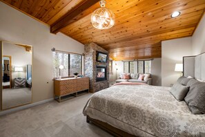 4 bedrooms, iron/ironing board, travel cot, free WiFi