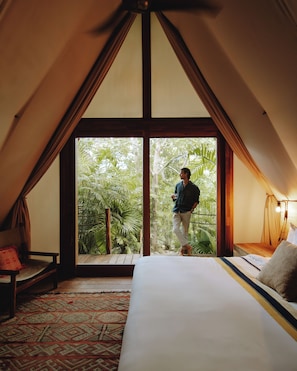 Room (Jungle)