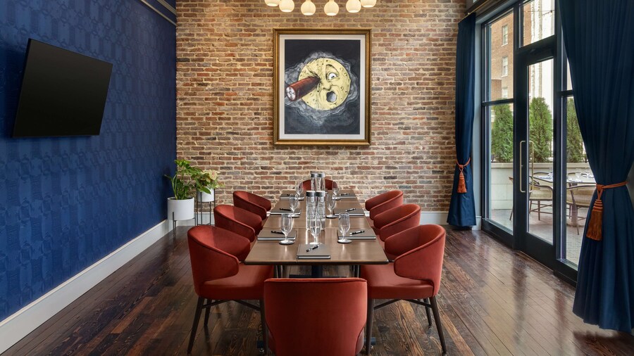 106 Jefferson Huntsville, Curio Collection by Hilton