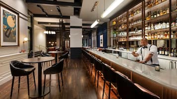 Rooftop bar, al fresco dining, open daily