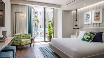 Minibar, Zimmersafe, kostenloses WLAN, Bettwäsche