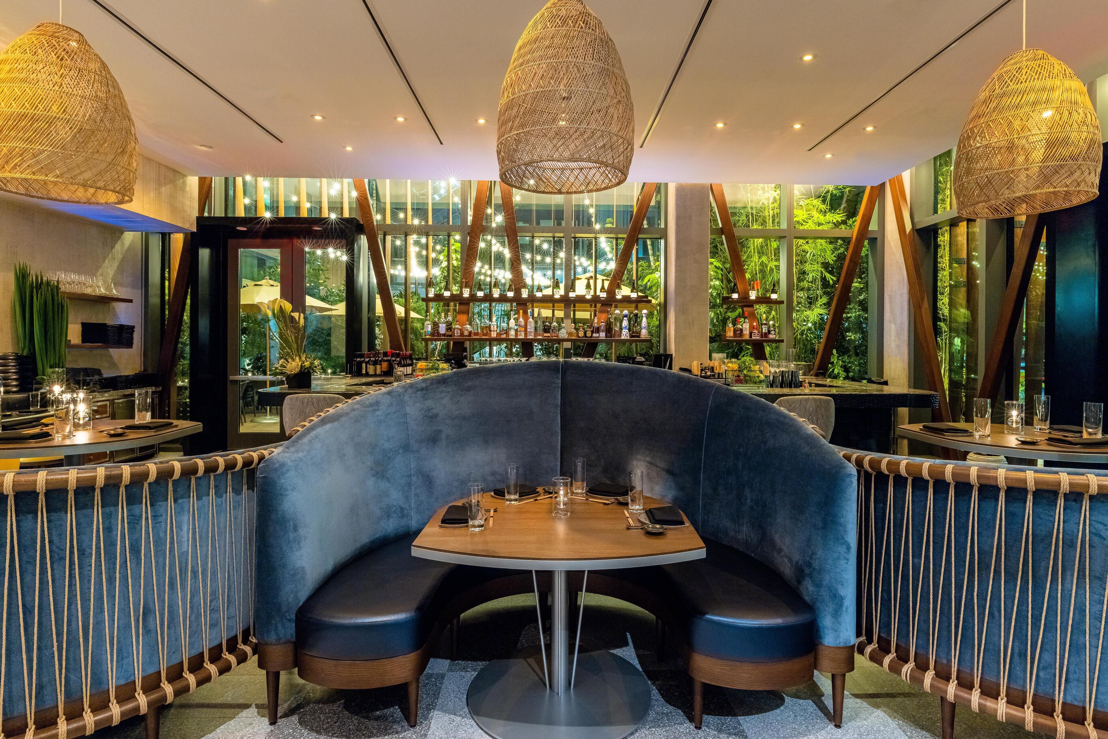3 restaurants; lunch, dinner, and brunch served