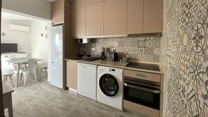 茶具/咖啡用具、冰箱、微波炉、烤箱