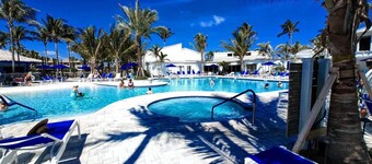 Ocean Village,Beachfront Paradise,Golf, 4 Heated Pools,Pickleball,Tennis & More!