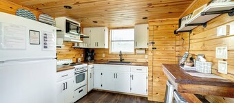 Nueces Riverfront Treehouse