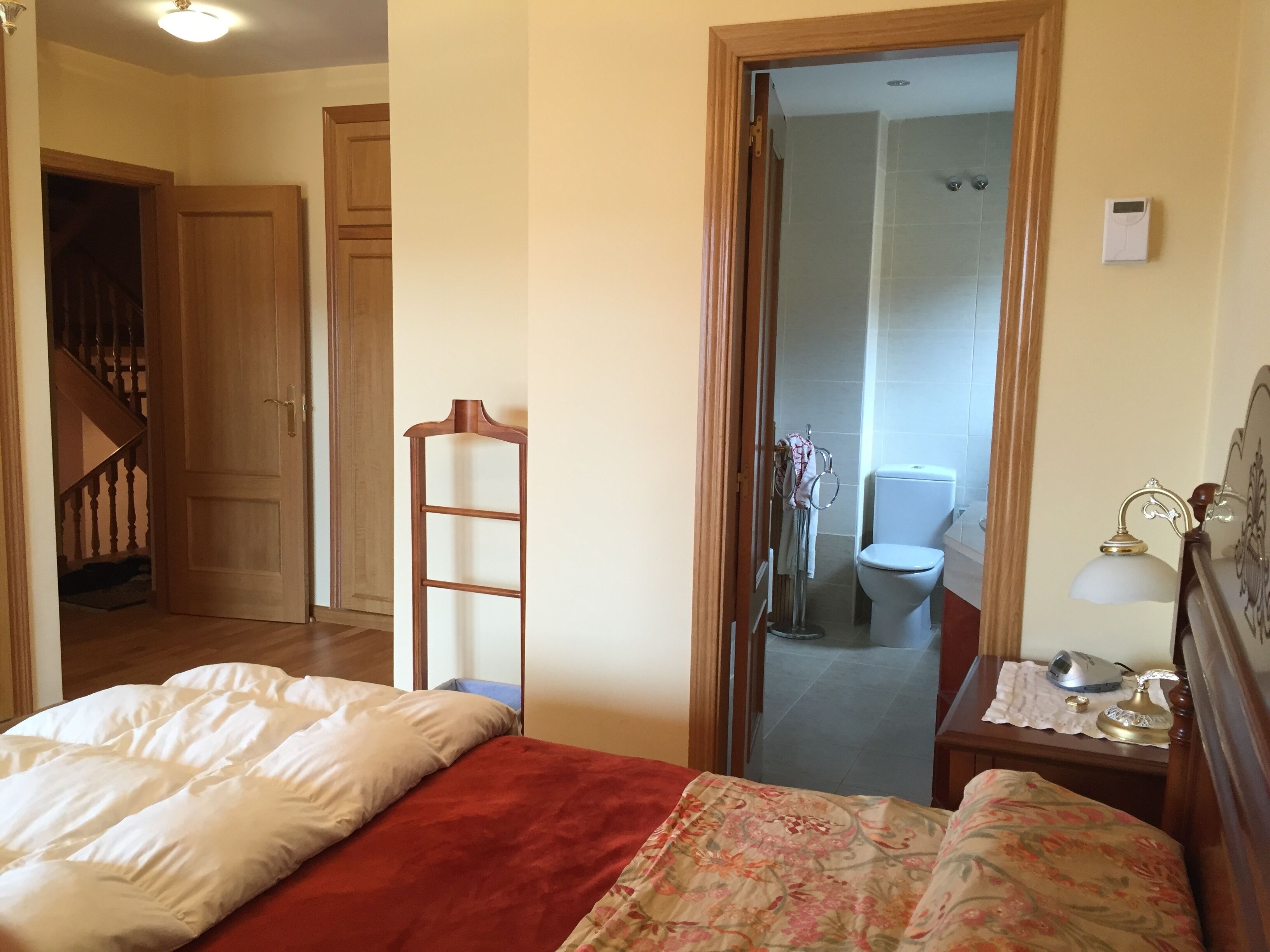 5 chambres, bureau, fer et planche à repasser, Wi-Fi gratuit