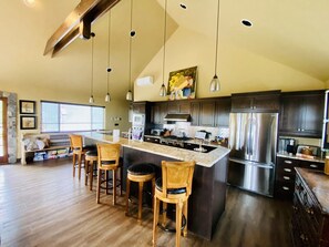 Fridge, microwave, oven, stovetop - 7 Bedroom 9 Bed 5 Star 20 Acre Estate 7 Bathrooms, Remarkable Lake Views,Privacy (Somers)