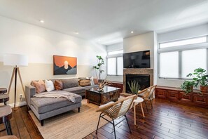 TV, fireplace, offices