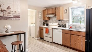 Coffee/tea maker, fridge, microwave, oven - Poconos Oasis • 75` Theater • Hot Tub • Pool Table (Cresco)
