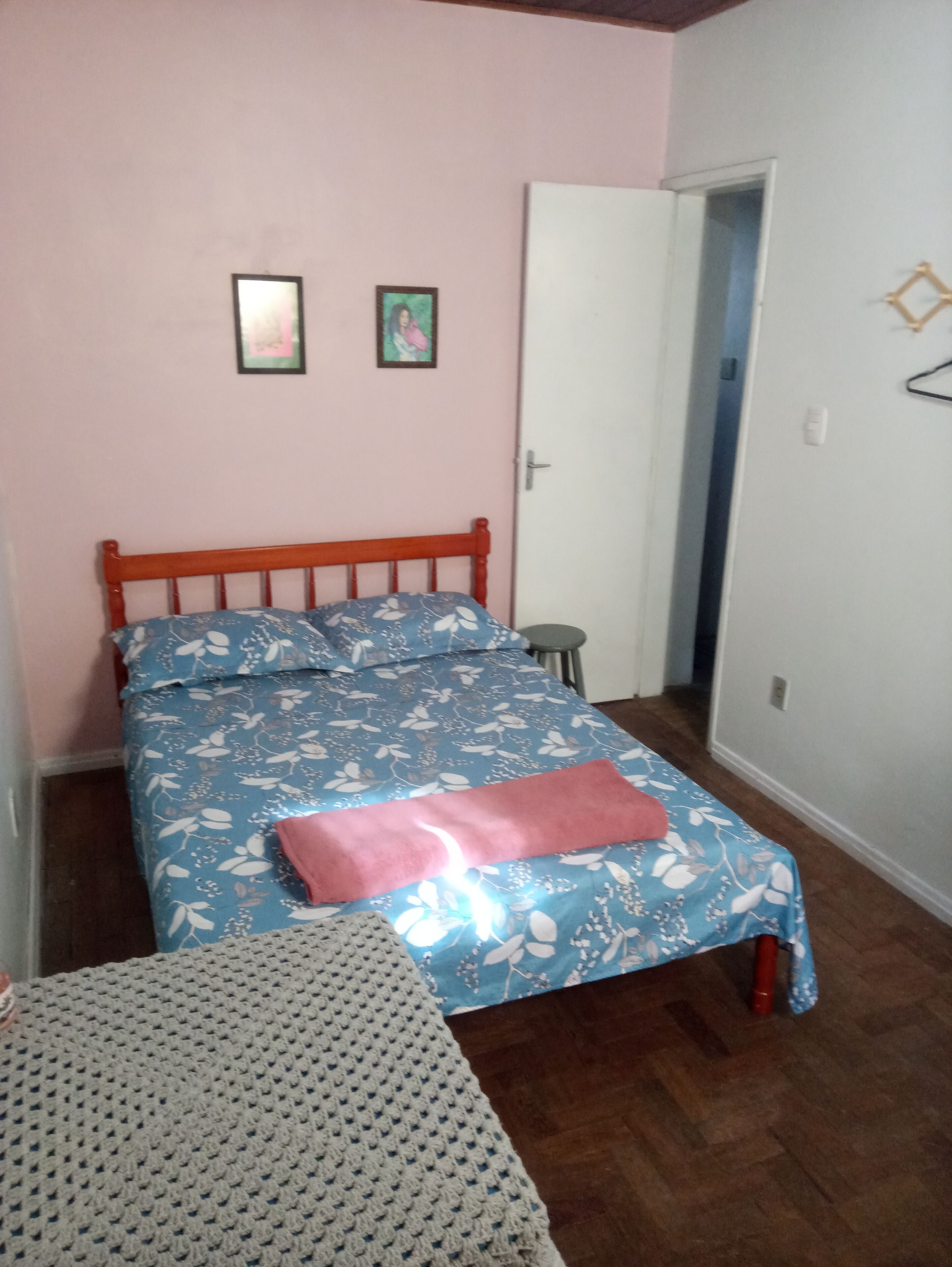 Quarto casal básico | Wi-Fi de cortesia